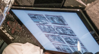 Illustration for article titled Zack Snyder Reveals a Very Tiny Hint About Justice League's DeathstrokeÂ